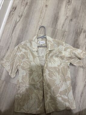 GAP Beige and Cream Floral Camp Shirt